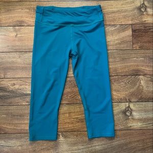 Teal Fabletics leggings